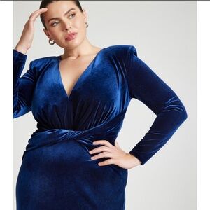 {Eloquii} emerald green long sleeve velvet tie waist gown